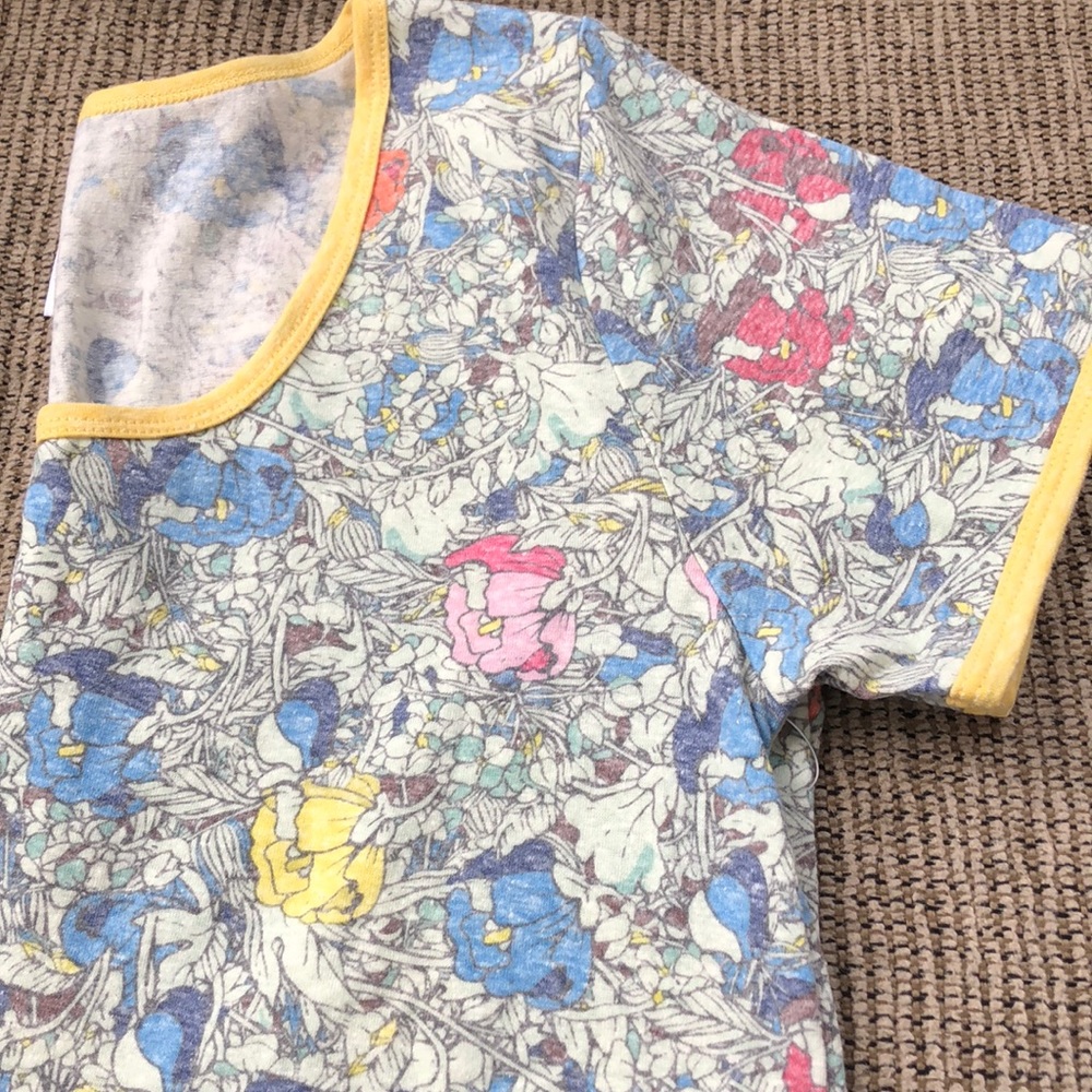 XXS LulaRoe Classic T